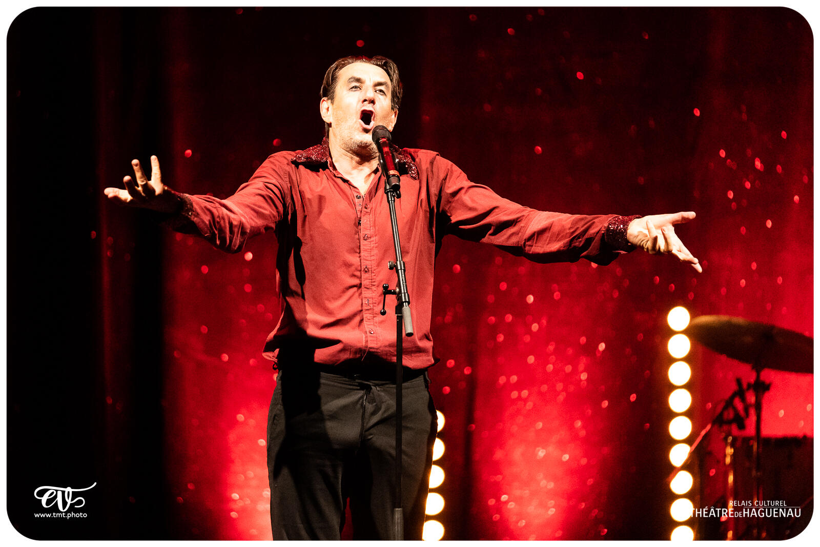 LE CABARET EXTRAORDINAIRE